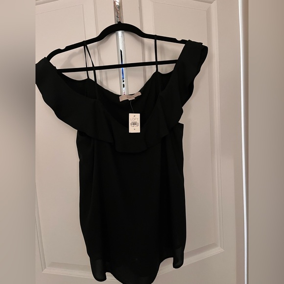 New With Tags LOFT cold shoulder top - Picture 1 of 3
